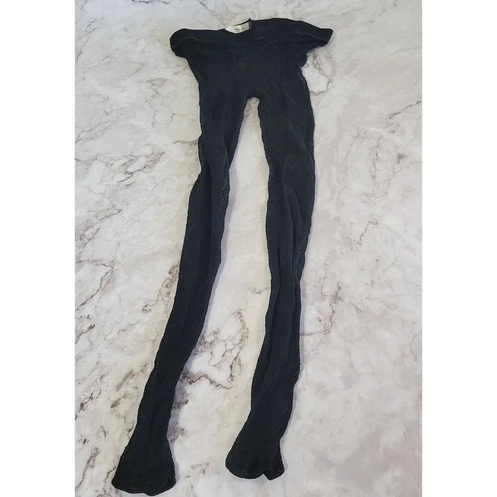 SimplyVera Vera Wang preworn black fishnet stockings Size 1